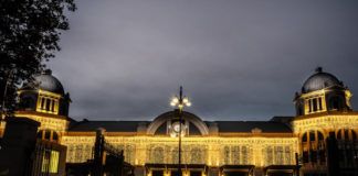 Luces Navidad Gran Teatro Bankia Príncipe Pío