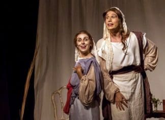 Estreno En Sevilla hay que mori