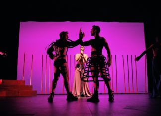 Desnudando a Eros en el Teatro Lara