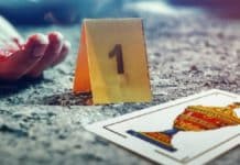 Baraja la firma del asesino