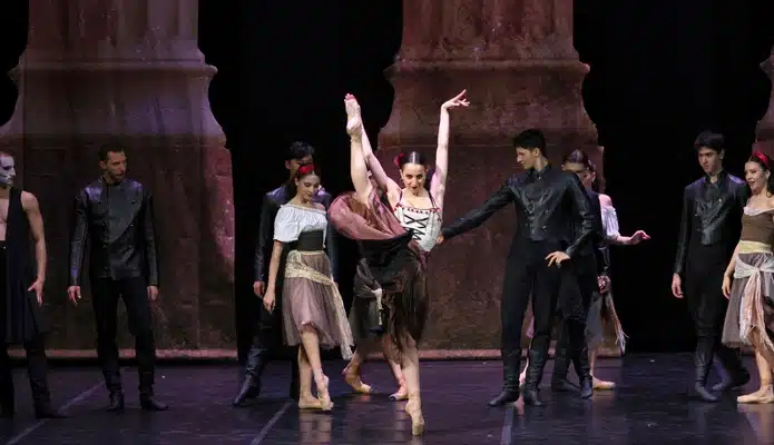 Carmen de Balletto di Milano en Teatro La Latina