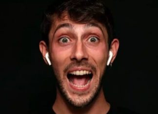 Oye Siri, dime Joan en el Teatro Fígaro