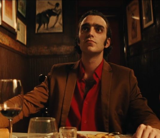 Una cabeza en la pared cortometraje