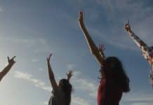 "El canto de las manos": Explora la sordera a través de la música El canto de las manos documental