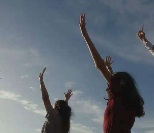 El canto de las manos documental