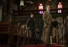 "Puñales por la espalda: De entre los muertos": Crimen en el clero Puñales por la espalda: De entre los muertos