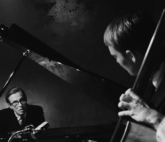 Everybody Digs Bill Evans