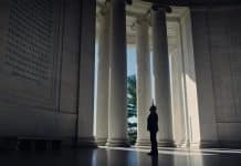 The Age of Disclosure documental