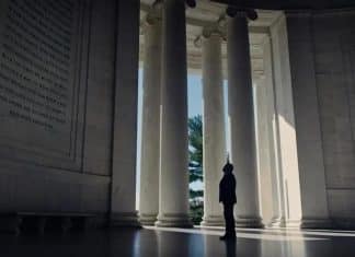 The Age of Disclosure documental