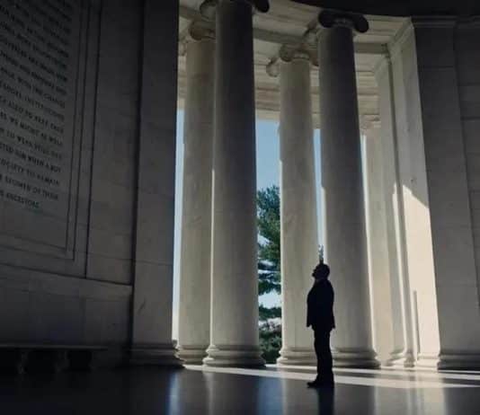 The Age of Disclosure documental