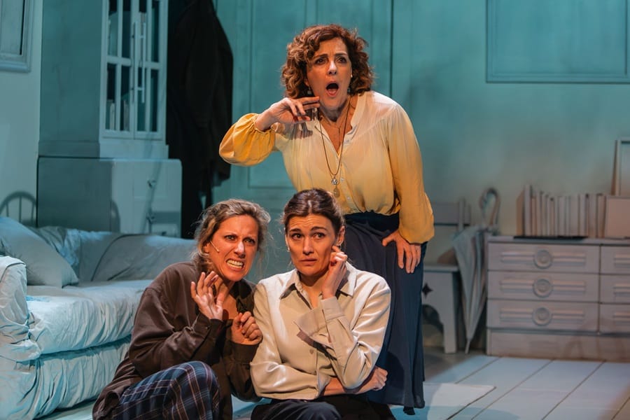 Tres noches en Ítaca Tres noches en Ítaca