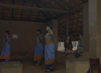 Mudras Bailando hilos invisibles