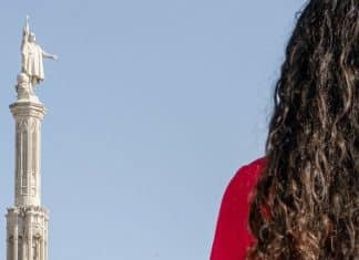 Indio de mierda en la Sala La Usina