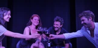 Teoría y Práctica sobre los principios mecánicos del sexo en Teatro Lara