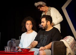 La visitante en Teatro Lara