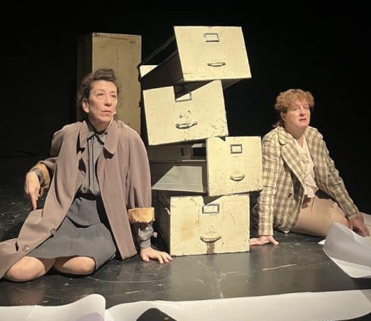 Quien sea llega tarde en Teatros del Canal