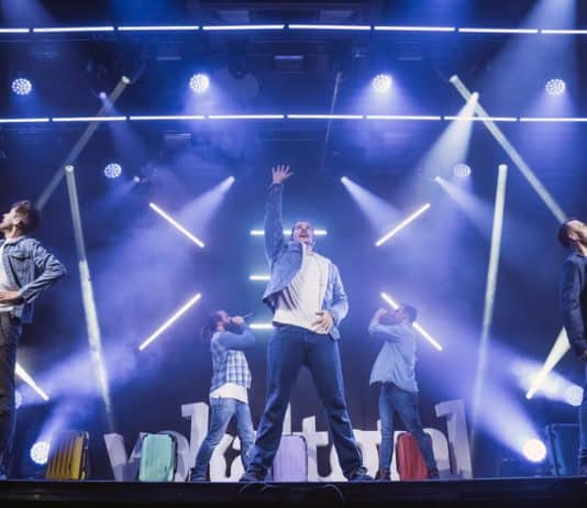 Vocal Express y Con la boca abierta en Teatro Lara