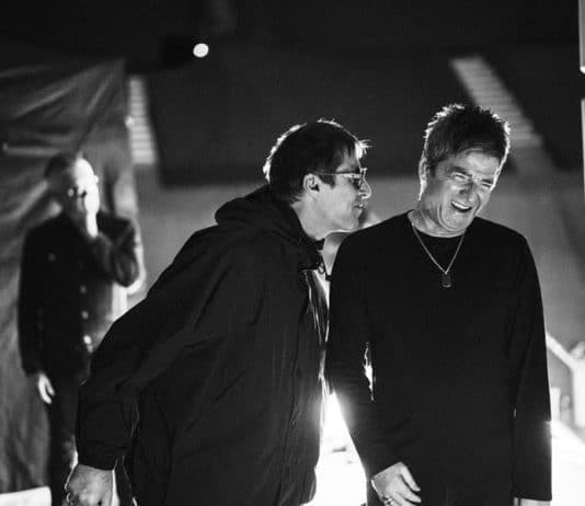 Oasis Don't Look Back in Anger
